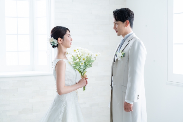 花嫁がお花をもっている結婚式